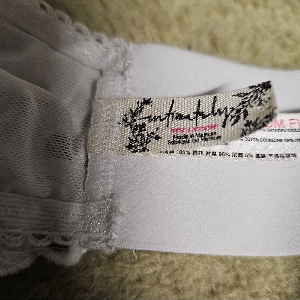 Free People Intimately Embroidered High Neck June Bralette - Large - Picture 7 of 7